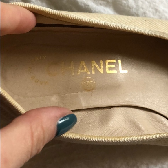 Chanel back and white classic ballet flat - Picture 3 of 5